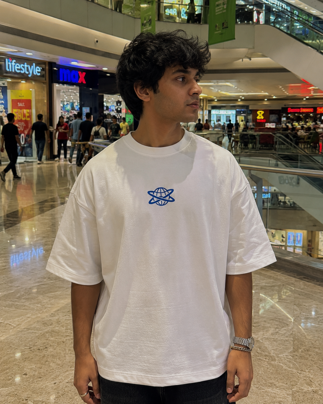 White Drip Earth oversized heavyweight t-shirt - front model view