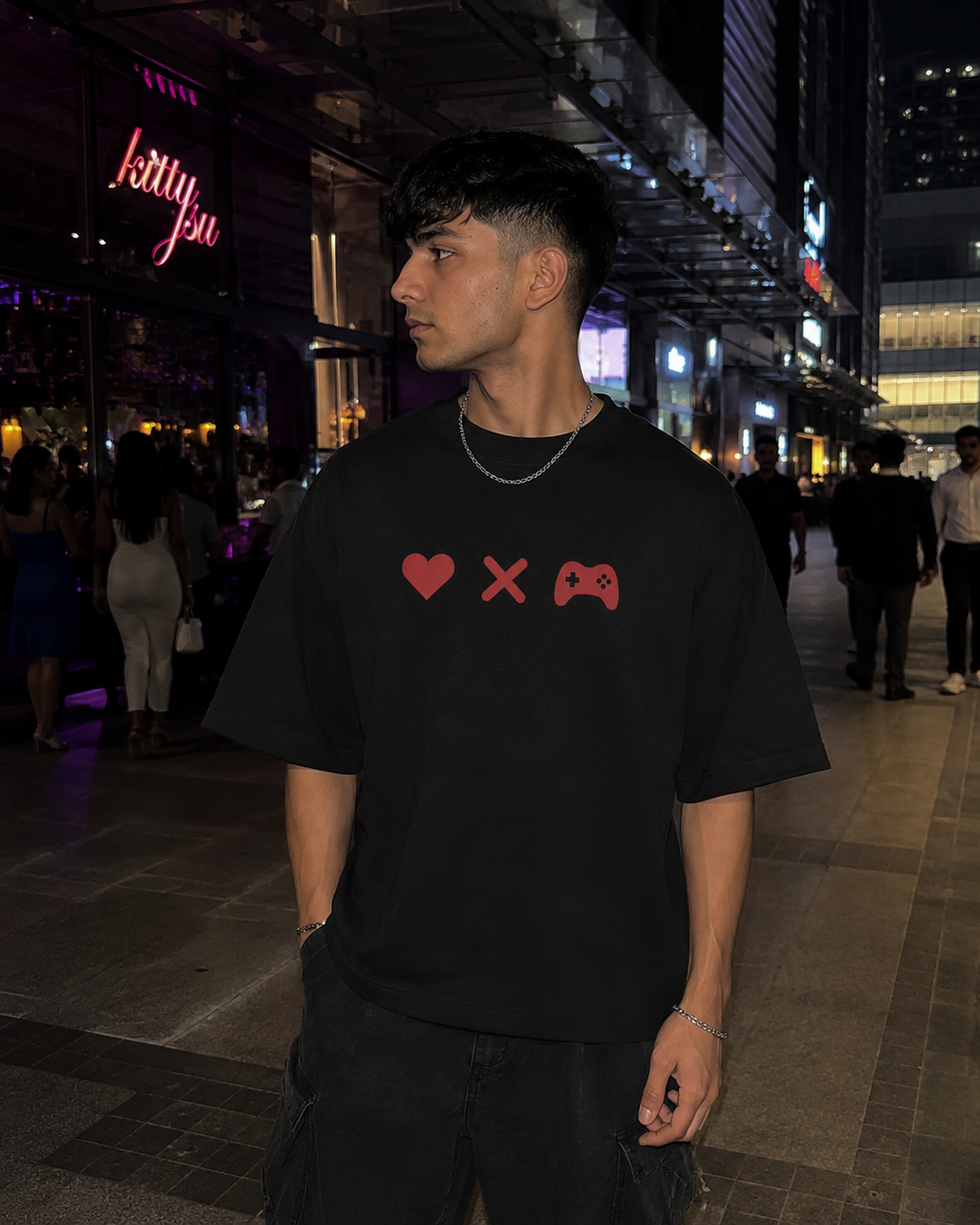 Black Drip Earth oversized heavyweight t-shirt - front model view